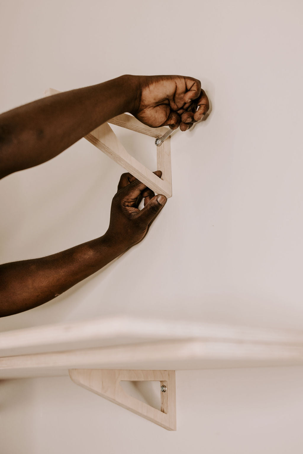 2400mm OneBolt™ shelf kit.